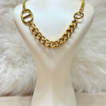 سنسلة كريستيان ديور